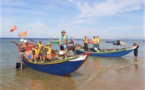 Ngư dân mất tích khi đi câu mực trên biển