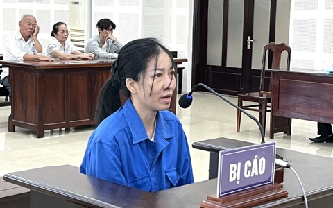 Mâu thuẫn phân chia tài sản, nữ giảng viên đổ xăng đốt chết chồng