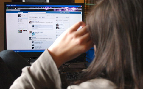Quá si mê người thương, cô gái nhập vai "thám tử online" suốt 2 năm để rước anh về làm chồng