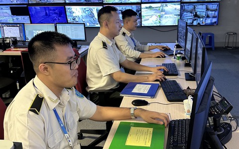 Nữ khách "cầm nhầm" ví của khách nam từ Nội Bài bay vào TP HCM