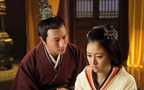 Cách chọn Thái tử lạ lùng nhất trong lịch sử Trung Quốc: Ban cho mỹ nữ ở chung, 1 tháng sau nghiệm thu kết quả