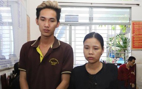 Bắt "tú bà" chuyên dụ các thiếu nữ chụp ảnh khỏa thân rồi khống chế, ép bán dâm