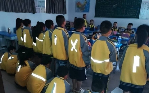 Góc độc lạ: Sợ học sinh yêu sớm, nhà trường tự thiết kế bộ đồng phục có 1-0-2, phụ huynh nhìn thấy gật gù khen