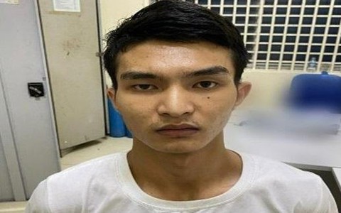 Hà Nội: Cô gái bị tên cướp khống chế khi đang mở cửa nhà
