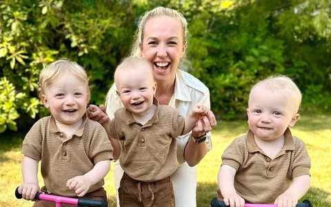 Người mẹ khoe bụng bầu như muốn nổ tung, choáng với chiếc bụng sau khi sinh 