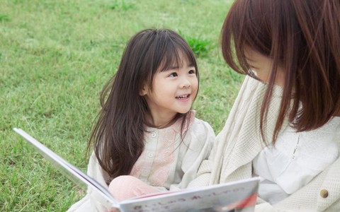 4 phẩm chất đạo đức mẹ đừng quên dạy để con trở thành người tử tế