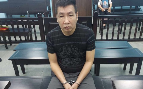 Bị đòi 5 triệu đồng trước mặt nhiều người, về nhà lấy dao đâm chết chủ nợ
