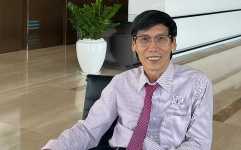 Mẹ muốn con đi học lớp 1, bố nhất định bắt con chậm lại 1 năm: Chuyên gia "gỡ rối" thế nào?