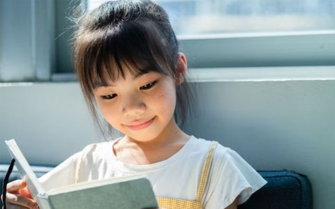 Cách thiết thực dạy con trở thành đứa trẻ hiểu biết