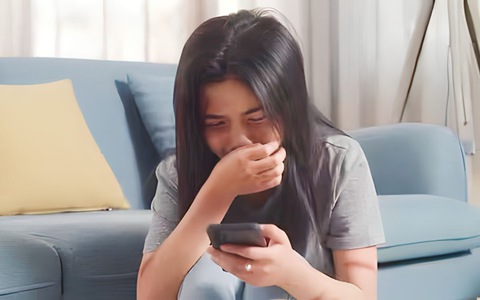 “Mẹ ơi, con lên thiên đường rồi, ở đây mệt quá!”: Bà mẹ dũng cảm công khai "bê bối" của gia đình, hàng ngàn phụ huynh chết lặng