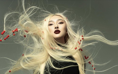 Chu Thuý Quỳnh nâng cấp hình ảnh, hát tình ca trong MV mới