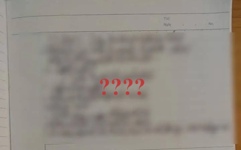 Bà mẹ "khoe" vở của con trai học lớp 8, dân tình xem xong "ngất" 3 ngày chưa tỉnh: Nể cô giáo quá rồi!
