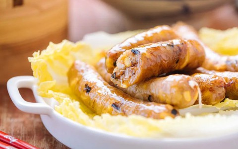 Tết sắp đến rồi học ngay cách làm món xúc xích mới toanh từ nguyên liệu gây bất ngờ
