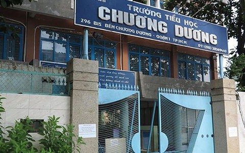 Cô giáo vụ "xin mua laptop" được Ban Giám hiệu lập tổ công tác đến tiếp xúc, động viên ngay trong tối 30/9