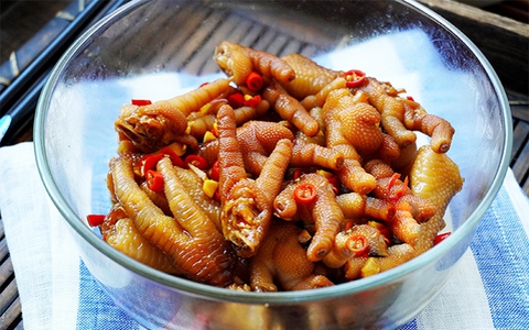 Cách làm chân gà ngâm tương lạ miệng