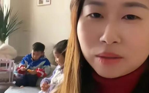 7 triệu lượt xem video bà mẹ giải quyết con bị 2 điểm tiếng Anh: Người rần rần khen ngợi, người chỉ ra "bất thường"