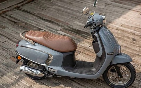Tân binh của Suzuki: Đẹp ngang Vespa mà giá chỉ bằng một nửa, 'ăn' ít xăng hơn xe ga tiết kiệm nhất VN