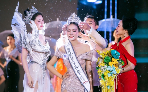 Clip đạo diễn Phạm Duy Khánh trao vương miện cho Võ Cao Kỳ Duyên bất ngờ viral trên MXH