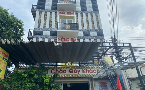 Công an giải cứu 6 nữ nhân viên massage bị giam lỏng ở Bình Thuận