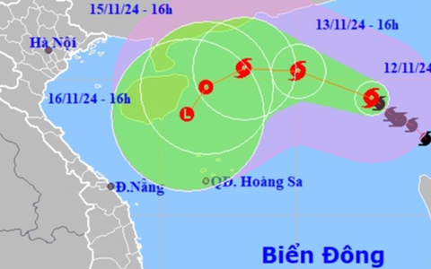 Bão số 8 giật cấp 12; áp thấp nhiệt đới áp sát Quảng Ngãi - Phú Yên