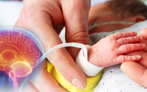 Con đau đầu từng cơn, nôn, sốt, đi khám phát hiện viêm màng não: Đây là những dấu hiệu tuyệt đối không được bỏ qua!