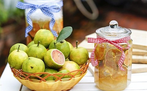 Cách ngâm chanh đào đường phèn mật ong chữa ho