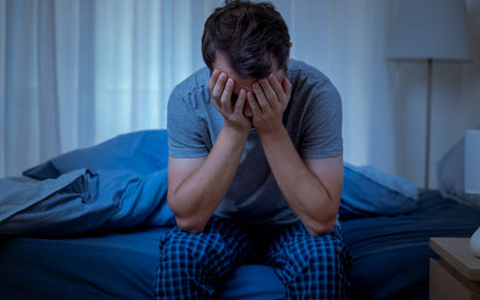 Người đàn ông mất ngủ suốt 32 năm vì bị sếp mắng oan