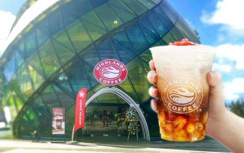 Highlands Coffee mở quán mới ngay tại “Nụ hoa Atiso” khổng lồ ở Đà Lạt, nâng tổng số cửa hàng lên 815, bỏ xa mọi đối thủ