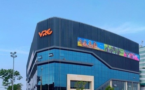 Chủ tịch, CEO doanh nghiệp vừa ngồi "ghế nóng" đã... từ nhiệm