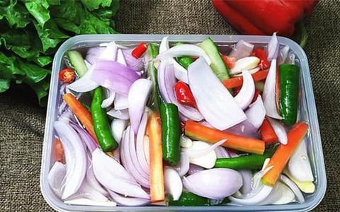 Cách làm dưa góp thập cẩm vừa chống ngán vừa giảm cân