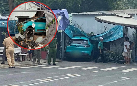 Taxi công nghệ đâm thủng nhà dân ở TP.HCM: Người dân thấy tài xế đỗ xe để ngủ, sau đó xảy ra tai nạn