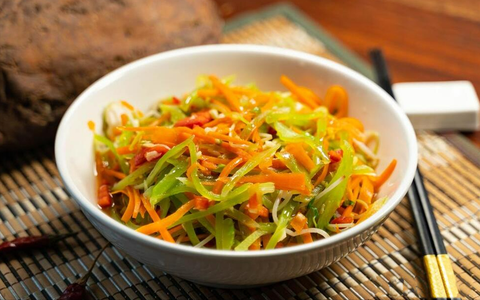 Một loại củ được ví là "nhân sâm của người nghèo": Bán đầy chợ Việt, giúp giảm cân, sáng mắt và rất nhiều công dụng khác