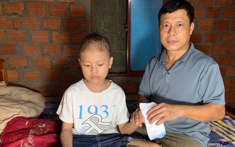 Cha mẹ nghèo và mong muốn giành lại sự sống cho trai 11 tuổi