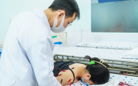 Nhiều tiềm ẩn khi chữa đau vai gáy tại spa