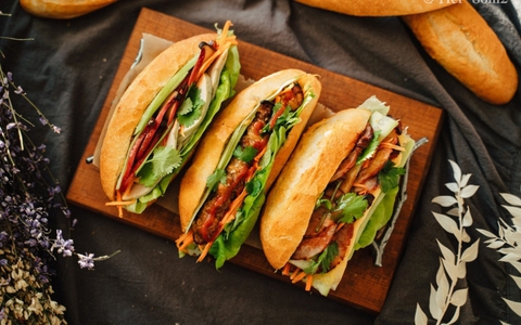 Bánh mì “ngon, bổ, rẻ” nhưng ăn kiểu này chẳng khác gì tự “rước họa vào thân”
