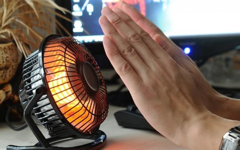 Bật máy sưởi mà vẫn lạnh: Có thể bạn đã mắc phải 4 sai lầm vừa hại máy vừa hại sức khỏe này