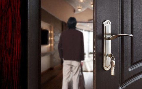 Dùng gái mại dâm ‘bẫy’ chồng để ly hôn mà không phải trả tiền thách cưới