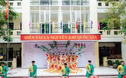 Vụ lớp dự chi 36,8 triệu đồng cho văn nghệ: "Trường không thể cấm những lớp muốn tổ chức chuyên nghiệp"