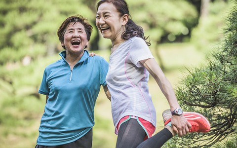 Mất cơ xảy ra nhanh khi về già, nếu không muốn bị "teo tóp" thì bạn nên làm 3 việc càng sớm càng tốt
