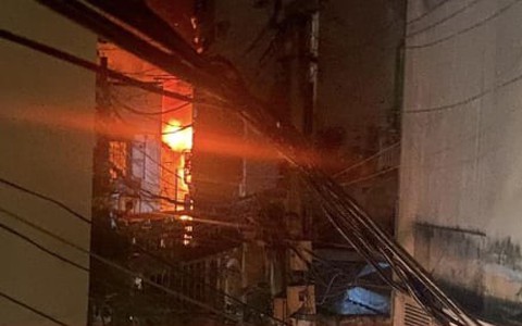 Cháy nhà lúc rạng sáng, 4 người chết thương tâm