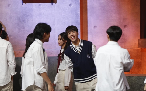 "Siêu học bá" đẹp trai răng khểnh, thi ĐH điểm tuyệt đối gây sốt show trí tuệ đang hot là ai?