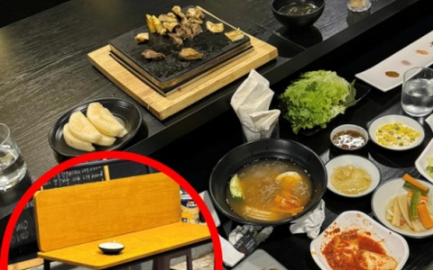 Đi ăn buffet ngày giáp Tết, khách tố bị nhân viên "rắc muối đuổi vía": Chủ quán lên tiếng dỗi ngược rồi đòi thanh lý quán "cho chị vừa lòng"!