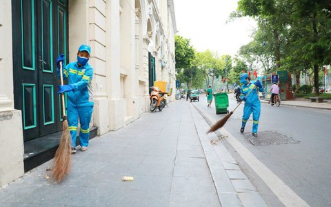 Niềm vui đón Tết của những lao động đêm ngày làm sạch đẹp Thủ đô