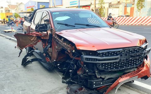 Hé lộ nguyên nhân vụ ô tô bán tải ‘lùa’ hàng loạt xe máy khiến 5 người thương vong