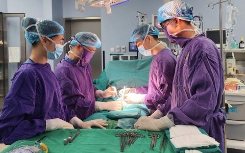 Dương vật bị cong sau phẫu thuật kéo dài kích thước