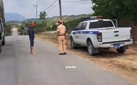 Làm rõ video "CSGT xử lý vi phạm luật Top Top và cái kết"