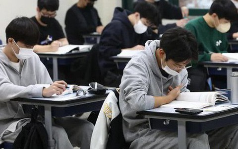 Kỳ thi khốc liệt nhất của Hàn Quốc: Sĩ tử chỉ ngủ 4 tiếng/ngày, uống thuốc trầm cảm để giảm áp lực ôn thi