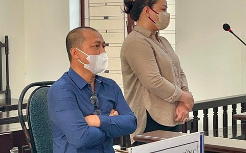 Hai bị cáo vụ gửi con đi chữa bệnh, nhận lại hũ tro cốt cùng được hưởng án treo