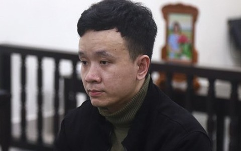 Níu kéo tình cảm không thành, nam thanh niên đâm bạn gái tử vong