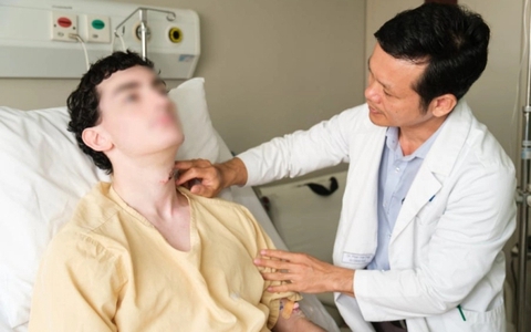 Nam sinh 17 tuổi gặp tai nạn vẫn cố chạy bộ về nhà để gia đình đưa đi cấp cứu